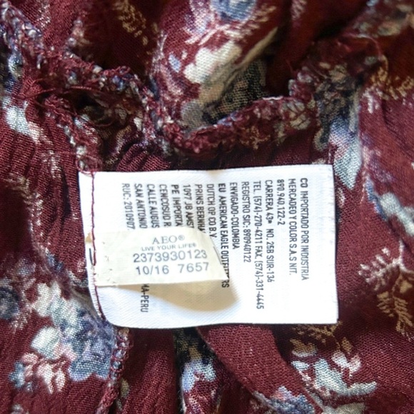 🔥 AMERICAN EAGLE | Women’s Floral Keyhole Peplum Top | Medium | Burgundy - Picture 6 of 9